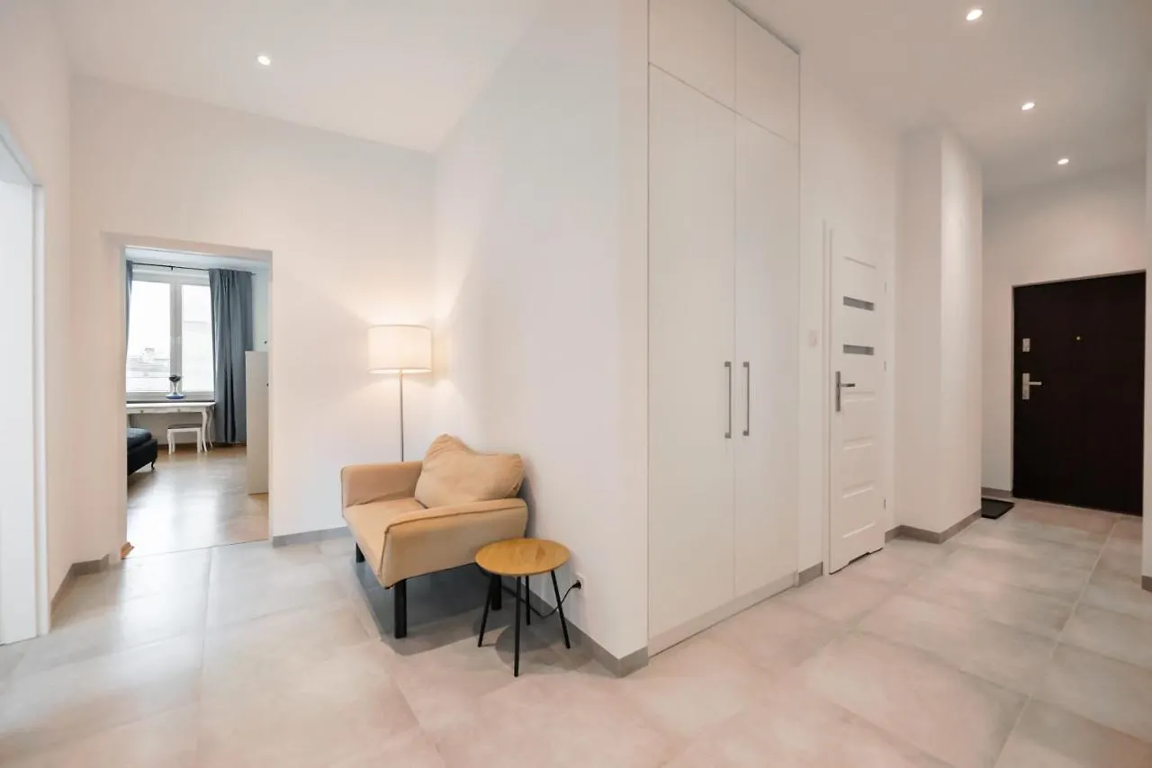Metro Swietokrzyska Enchanting Apartment Warsaw 0*,