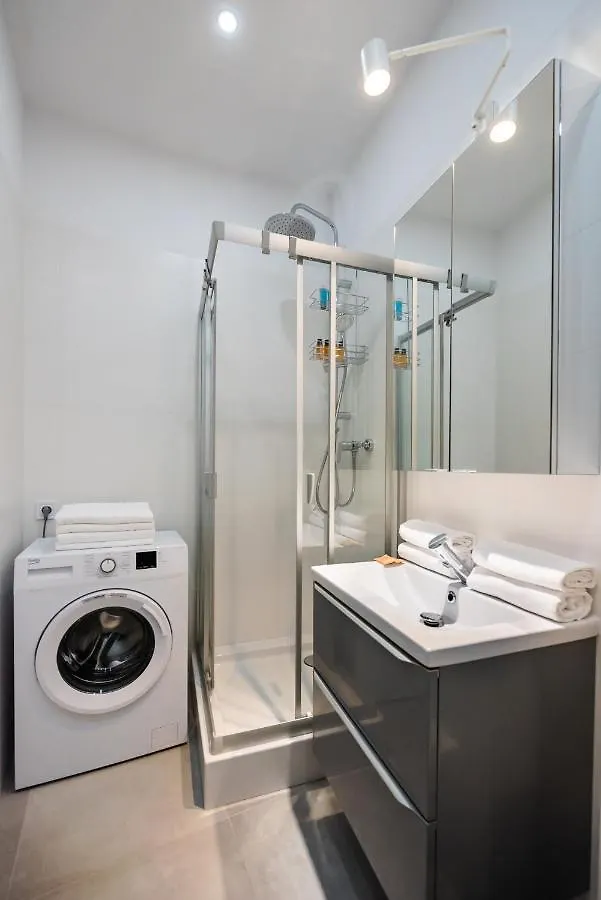 Metro Swietokrzyska Enchanting Apartment Warsaw 0*,